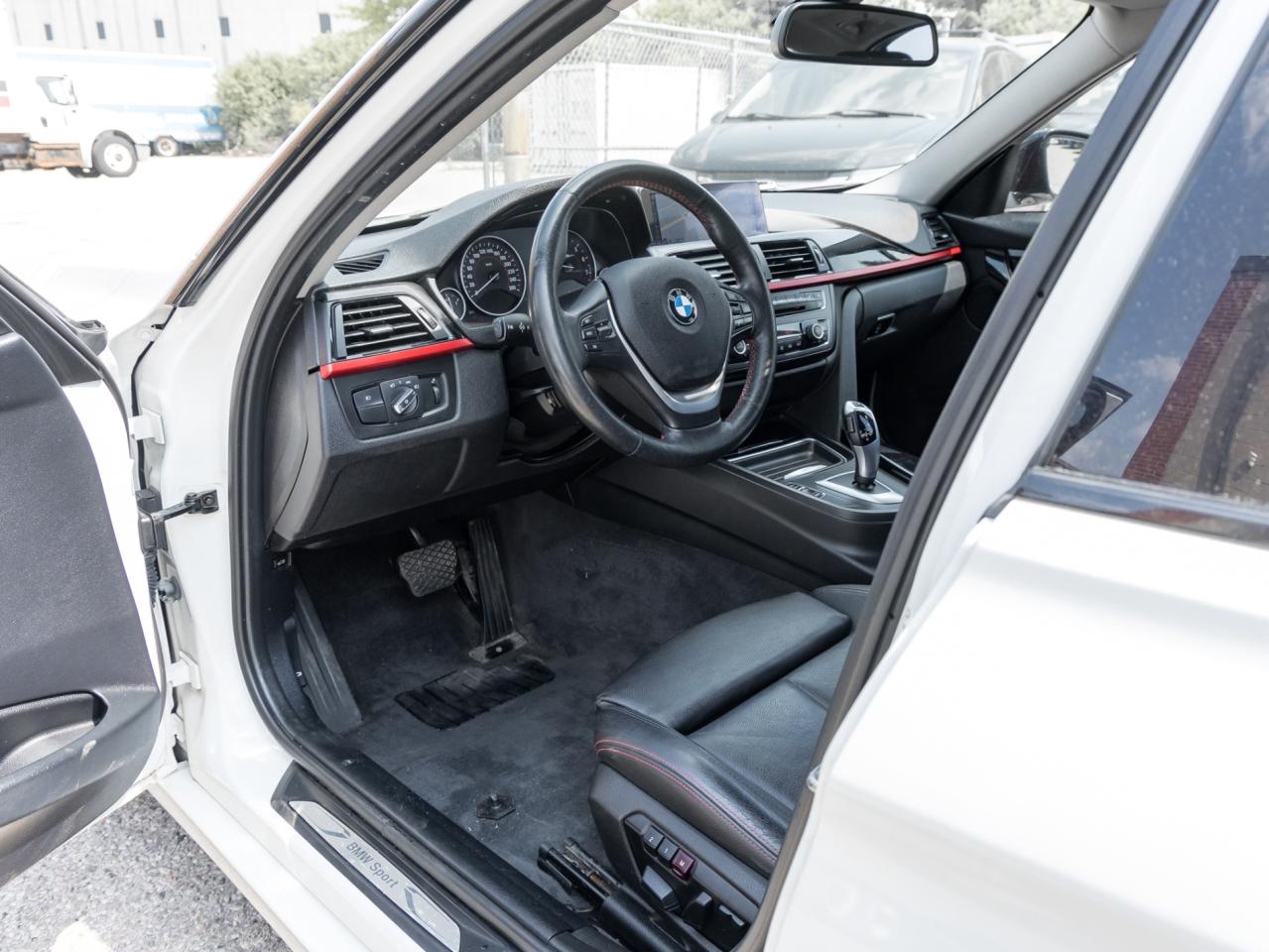 2014 BMW 3 Series 320i xDrive AWD -Sport PKG-Tech PKG-Cold Weather P Photo