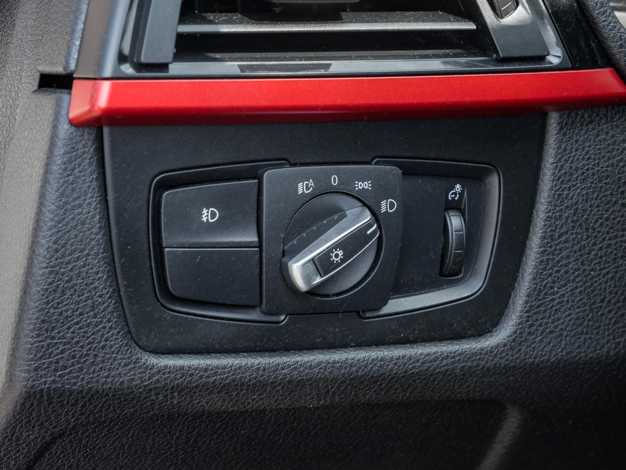 2014 BMW 3 Series 320i xDrive AWD -Sport PKG-Tech PKG-Cold Weather P Photo