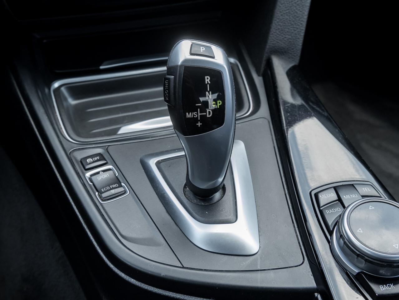 2014 BMW 3 Series 320i xDrive AWD -Sport PKG-Tech PKG-Cold Weather P Photo