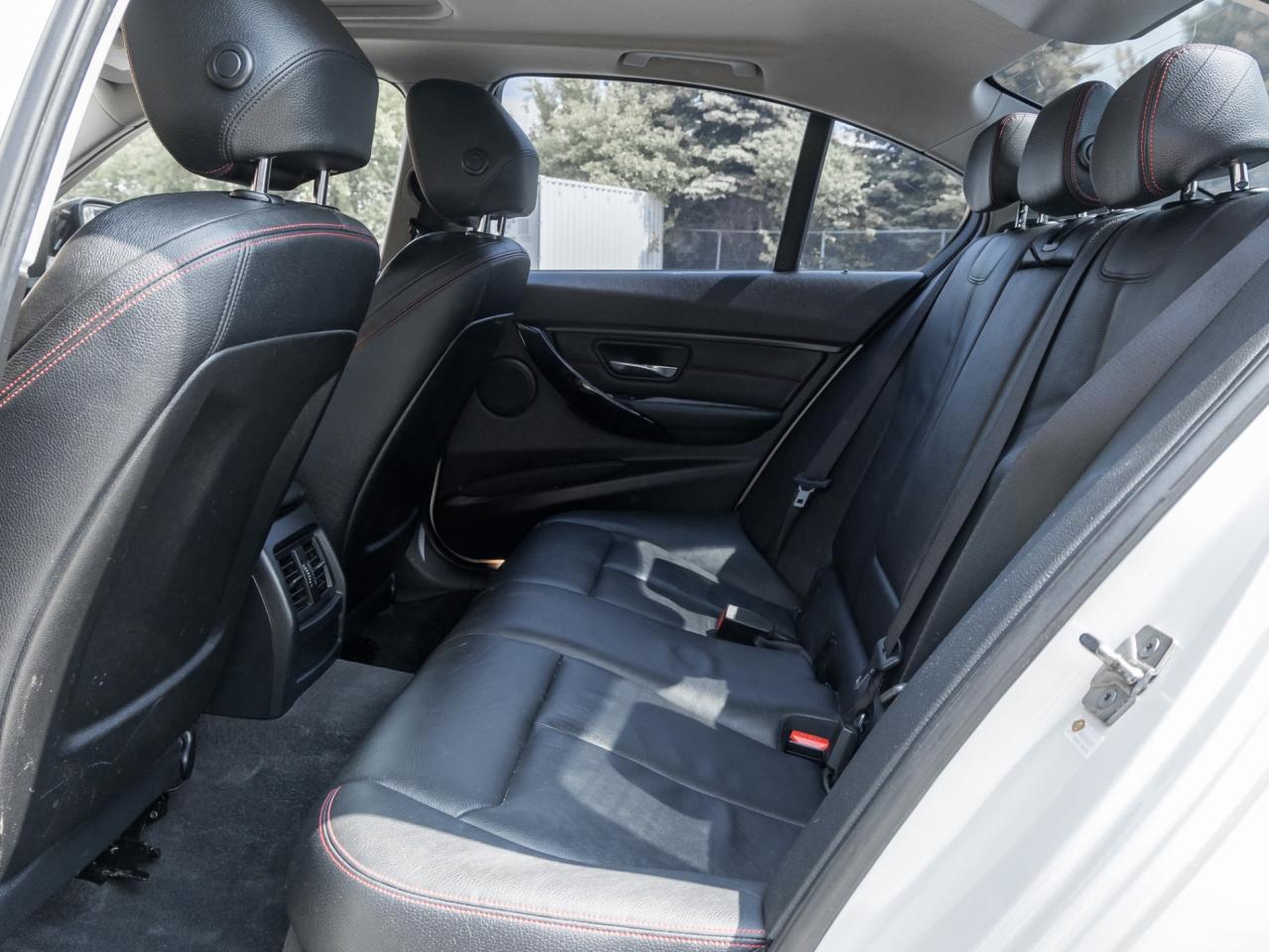 2014 BMW 3 Series 320i xDrive AWD -Sport PKG-Tech PKG-Cold Weather P Photo