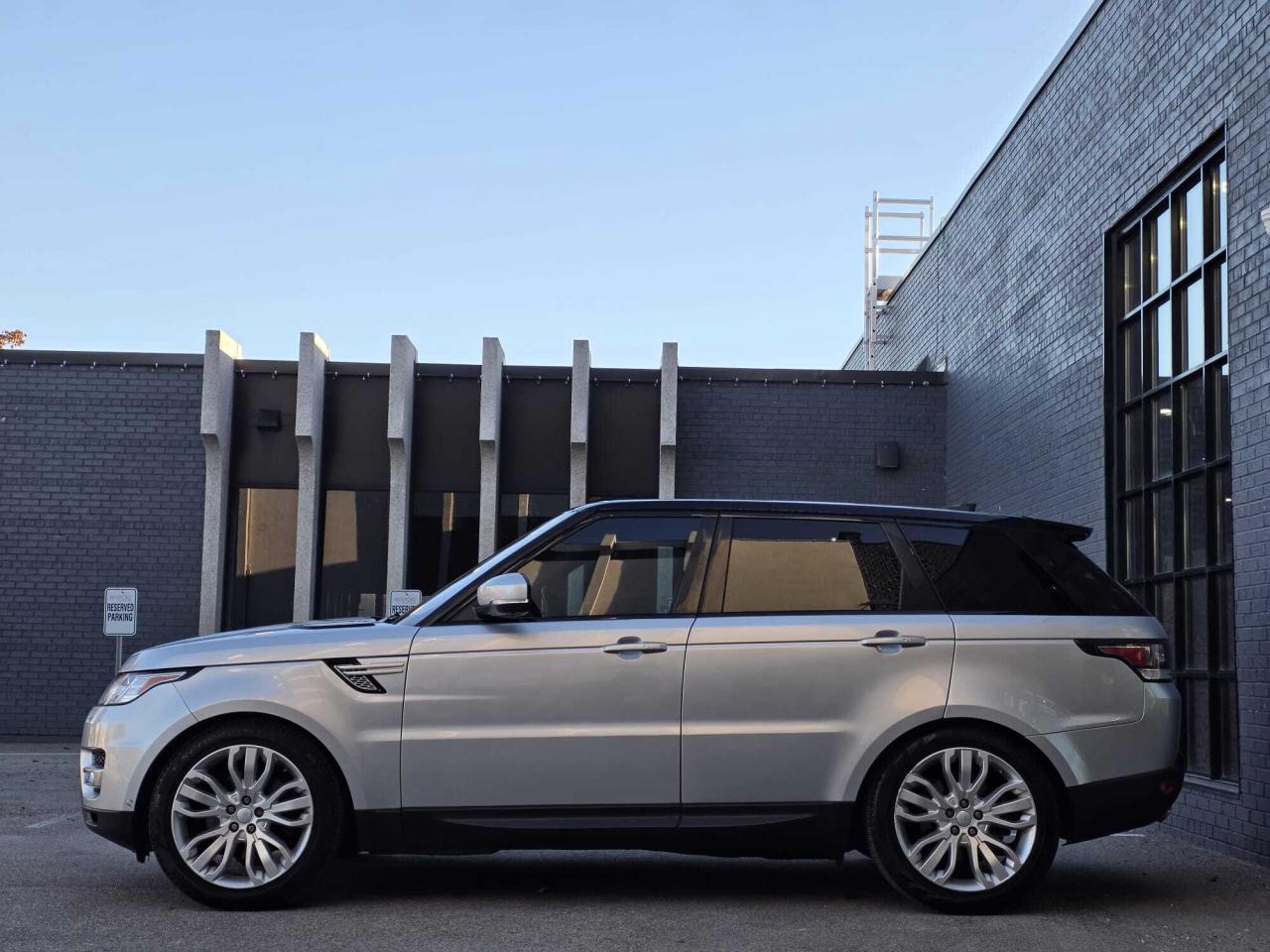 2017 Land Rover Range Rover Sport 4WD 4dr Td6 HSE Photo