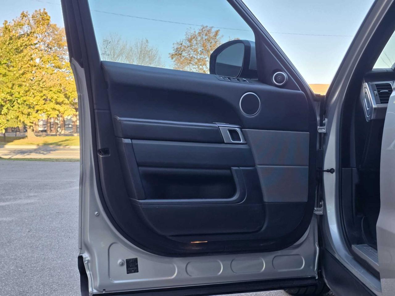 2017 Land Rover Range Rover Sport 4WD 4dr Td6 HSE Photo