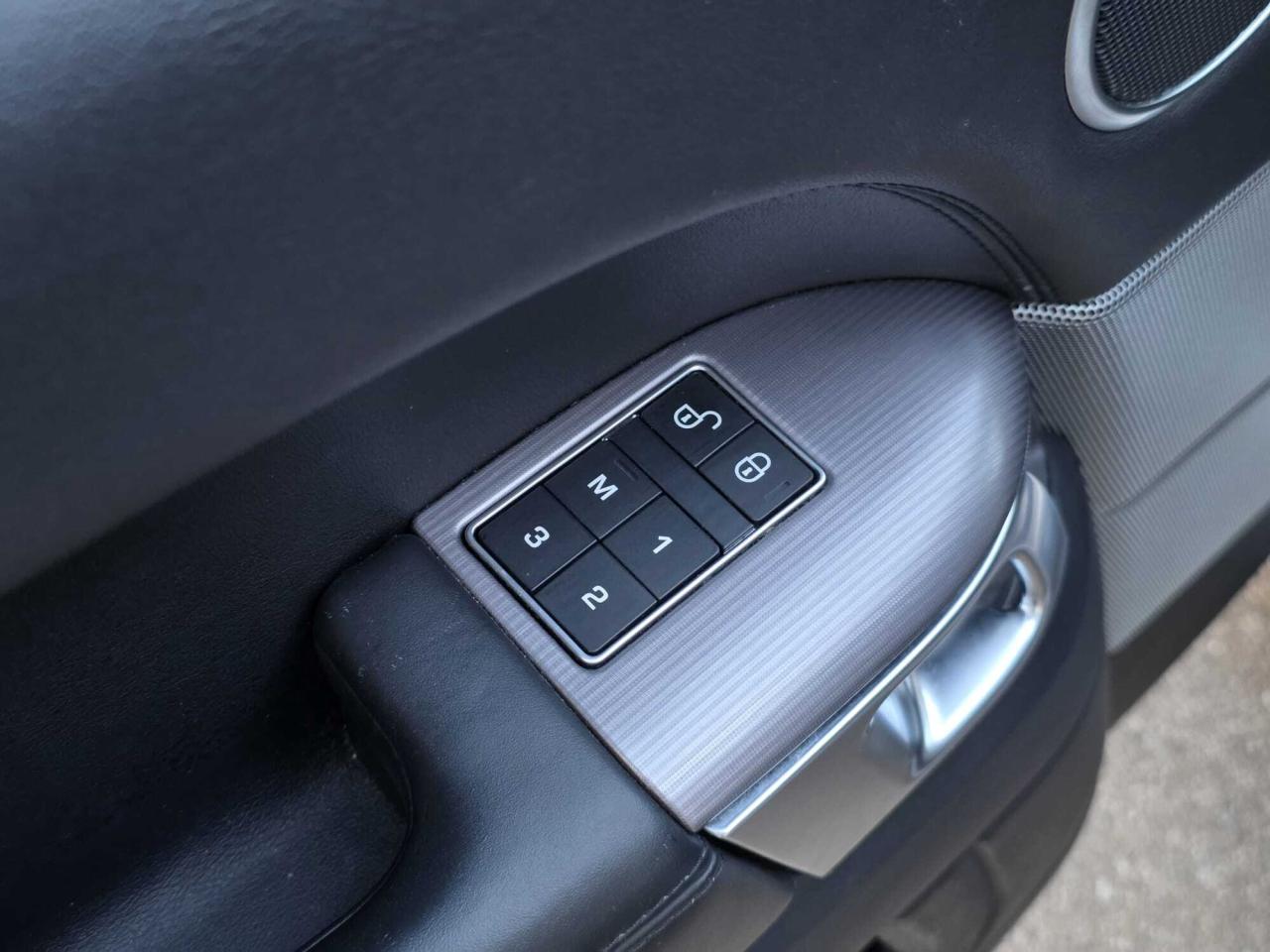 2017 Land Rover Range Rover Sport 4WD 4dr Td6 HSE Photo