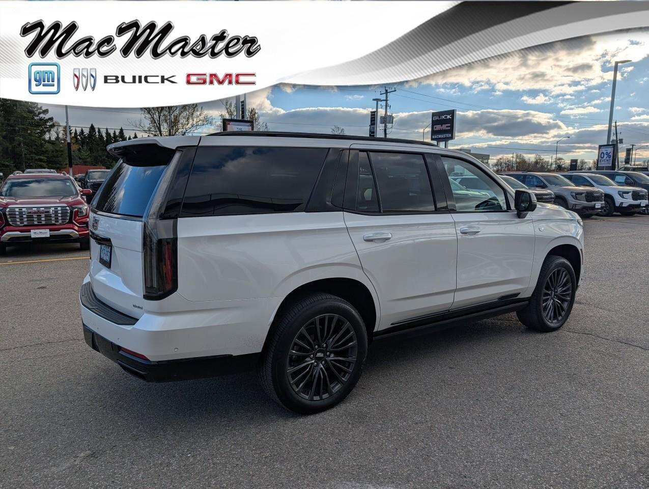 2025 Cadillac Escalade 4WD Sport PlatinumSPORT PLATINUM, 6.2L, COMPANY DE Photo4