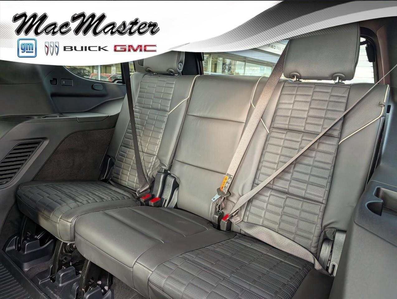 2025 Cadillac Escalade 4WD Sport PlatinumSPORT PLATINUM, 6.2L, COMPANY DE Photo