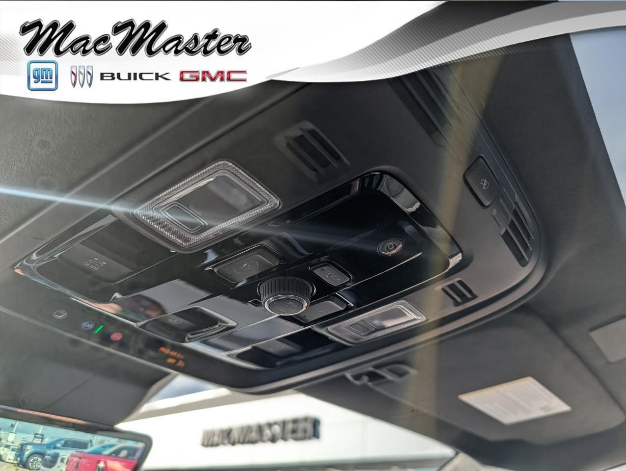 2025 Cadillac Escalade 4WD Sport PlatinumSPORT PLATINUM, 6.2L, COMPANY DE Photo