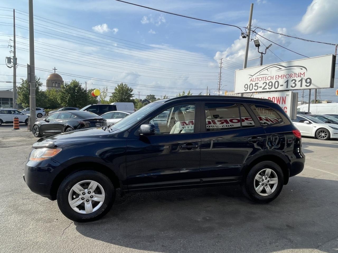 2009 Hyundai Santa Fe GL 5SPD   Steering Controls   Power Windows   Powe Photo