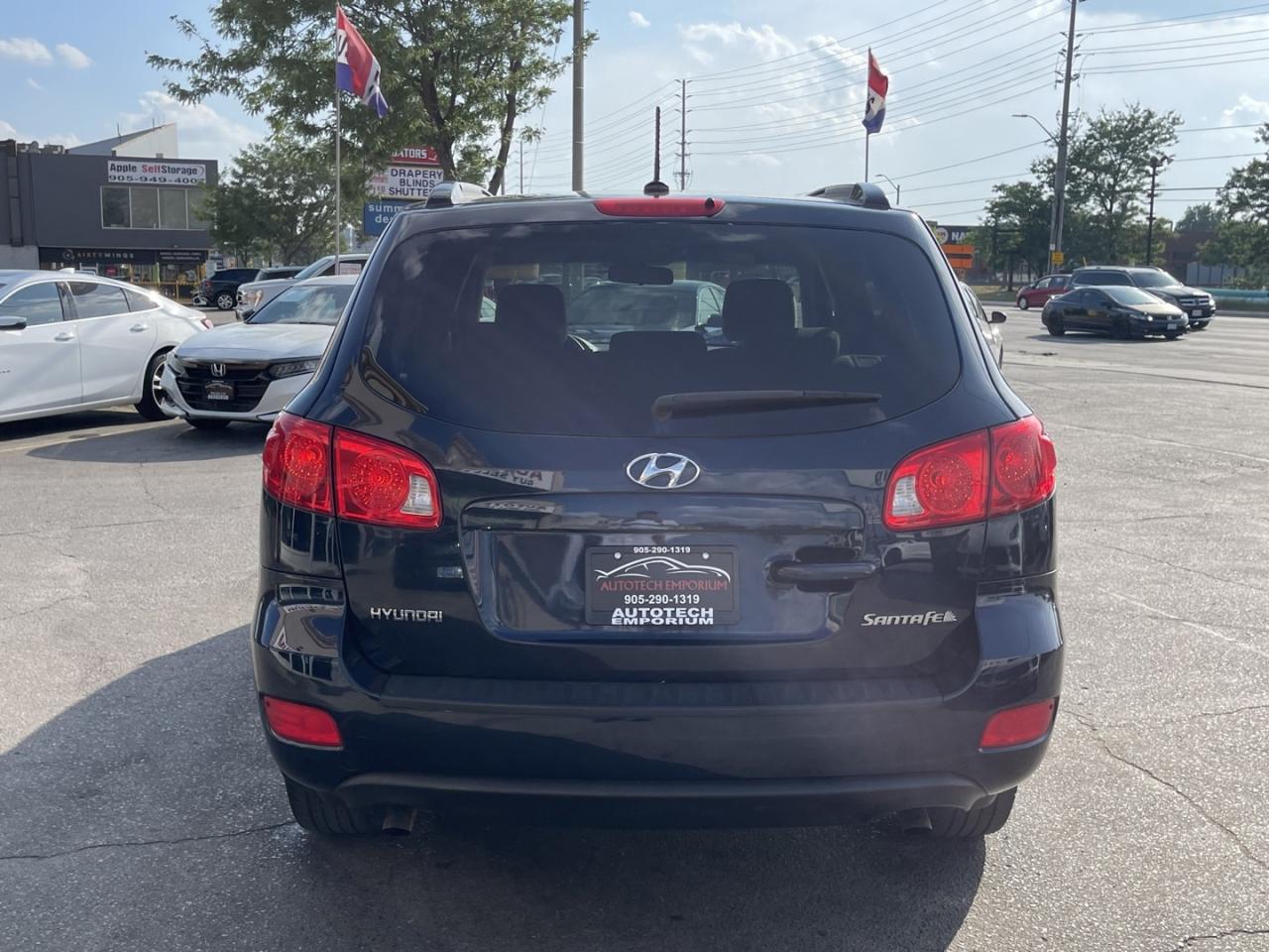 2009 Hyundai Santa Fe GL 5SPD   Steering Controls   Power Windows   Powe Photo