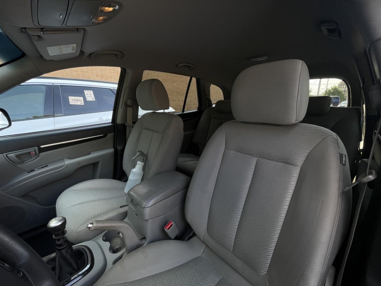 2009 Hyundai Santa Fe GL 5SPD   Steering Controls   Power Windows   Powe Photo