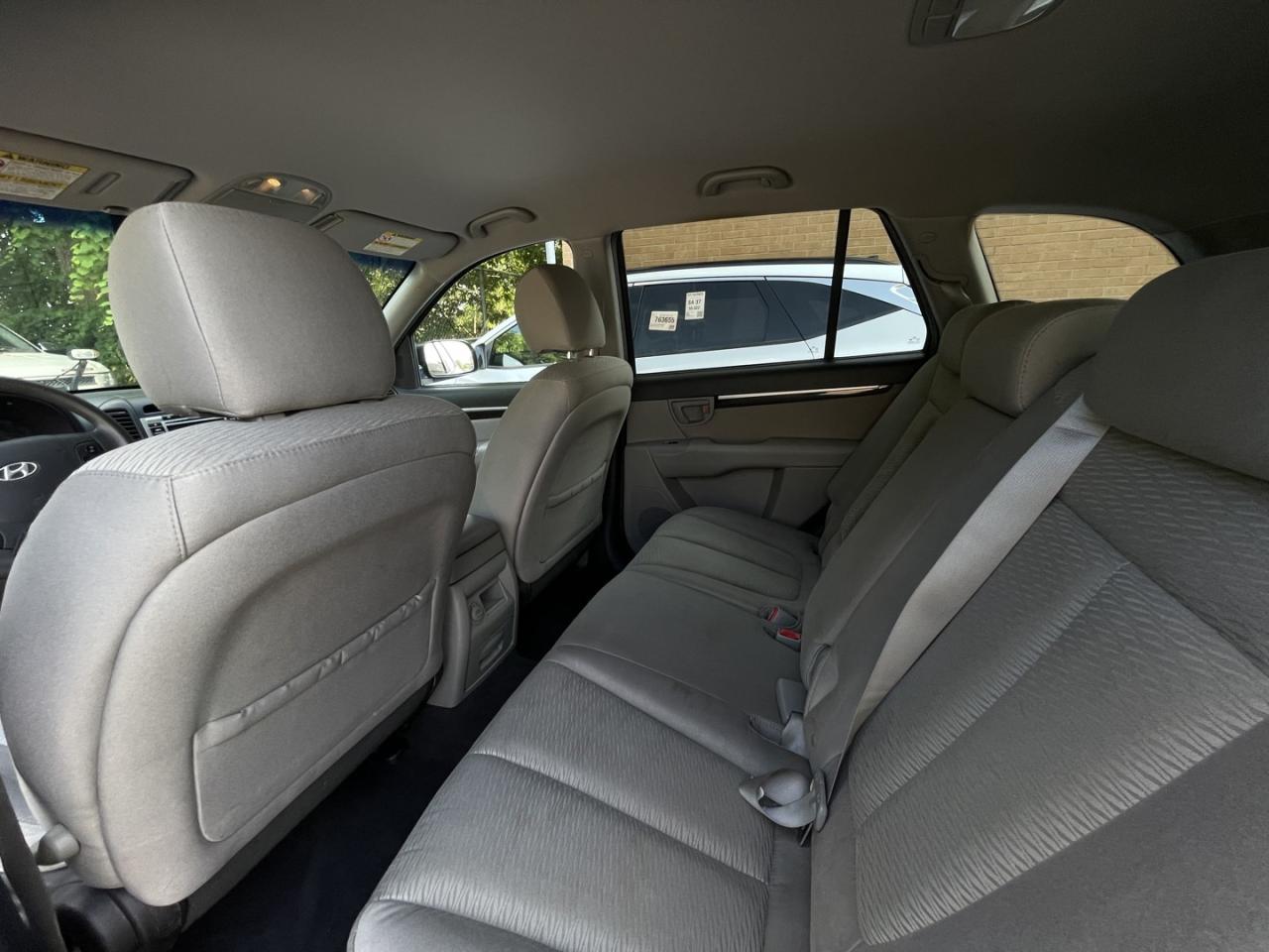 2009 Hyundai Santa Fe GL 5SPD   Steering Controls   Power Windows   Powe Photo