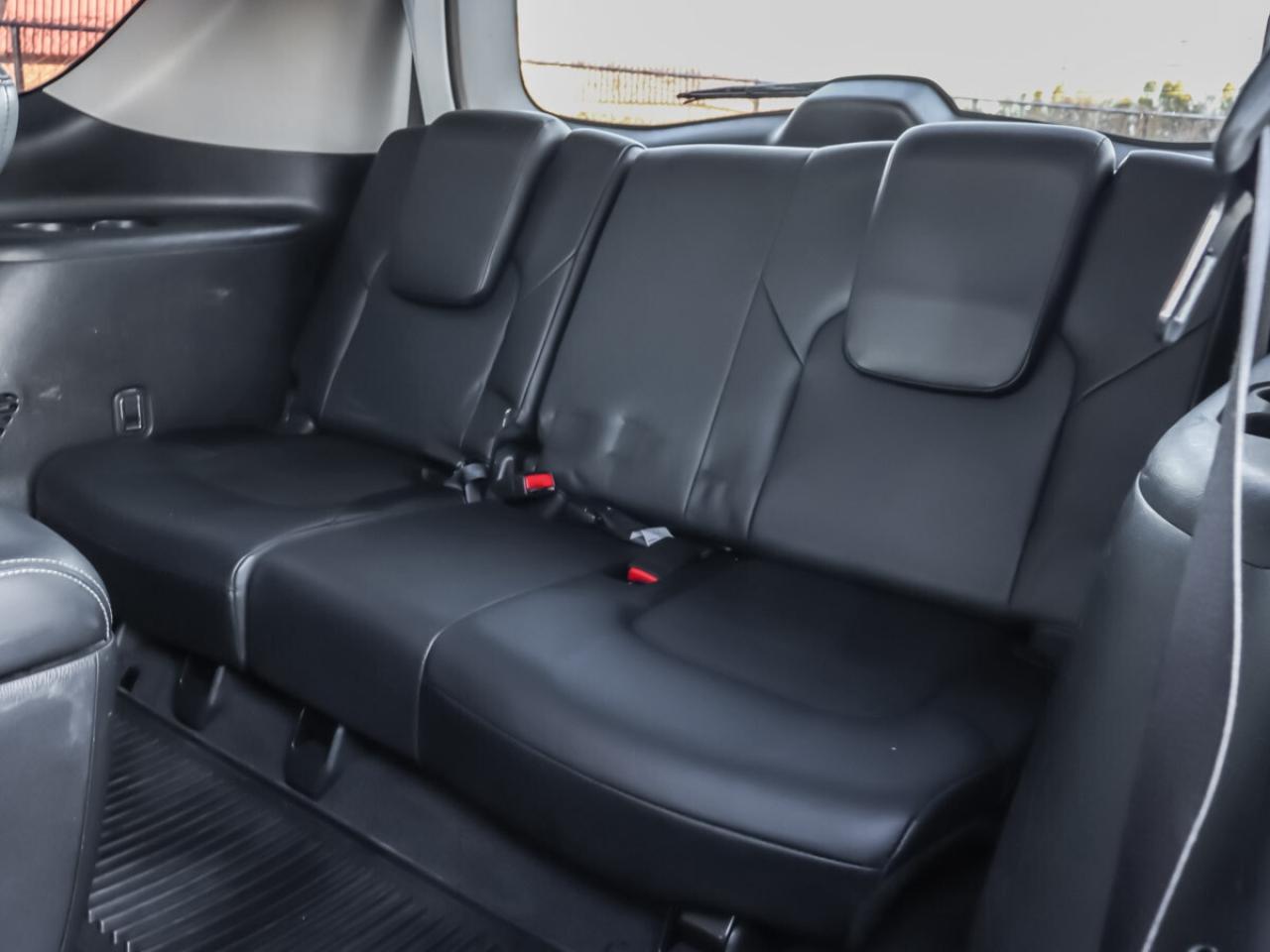 2015 Infiniti QX80 4WD 7-Passenger Photo