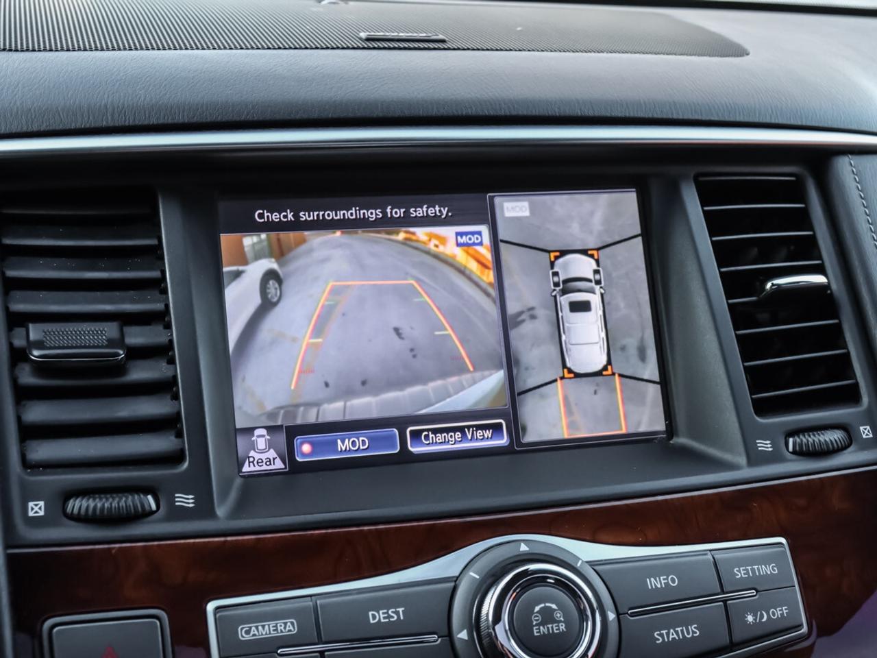 2015 Infiniti QX80 4WD Photo