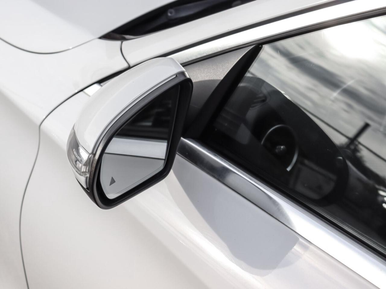 2015 Mercedes-Benz C-Class C 300 4MATIC, NO ACCIDENT, Navigation, Sunroof, Le Photo