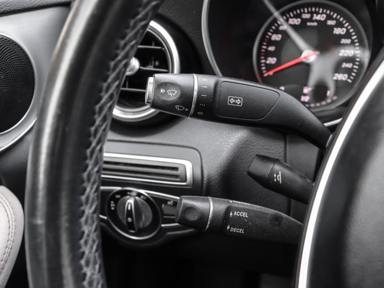 2015 Mercedes-Benz C-Class C 300 4MATIC, NO ACCIDENT, Navigation, Sunroof, Le Photo