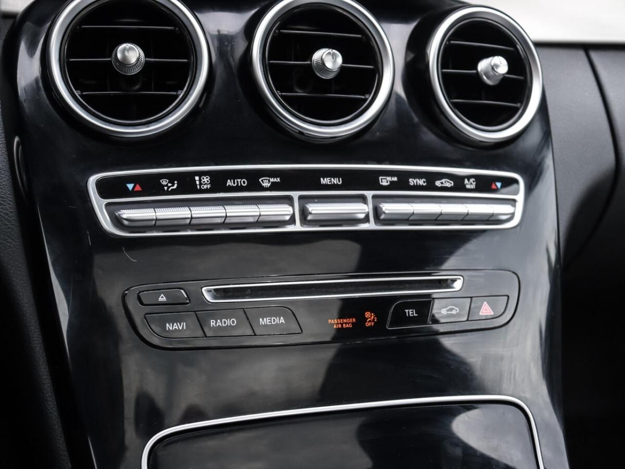 2015 Mercedes-Benz C-Class C 300 4MATIC, NO ACCIDENT, Navigation, Sunroof, Le Photo