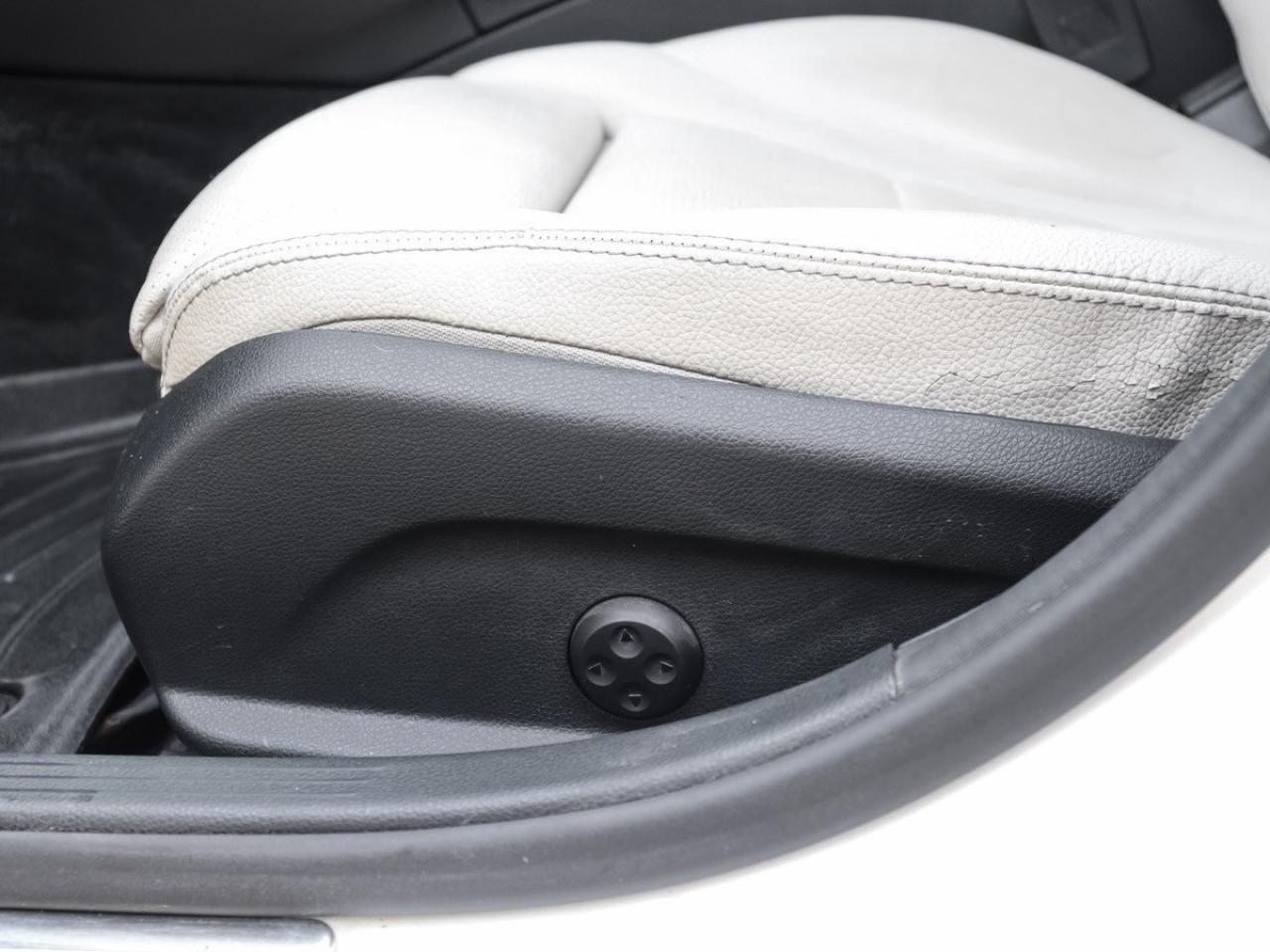 2015 Mercedes-Benz C-Class C 300 4MATIC, NO ACCIDENT, Navigation, Sunroof, Le Photo