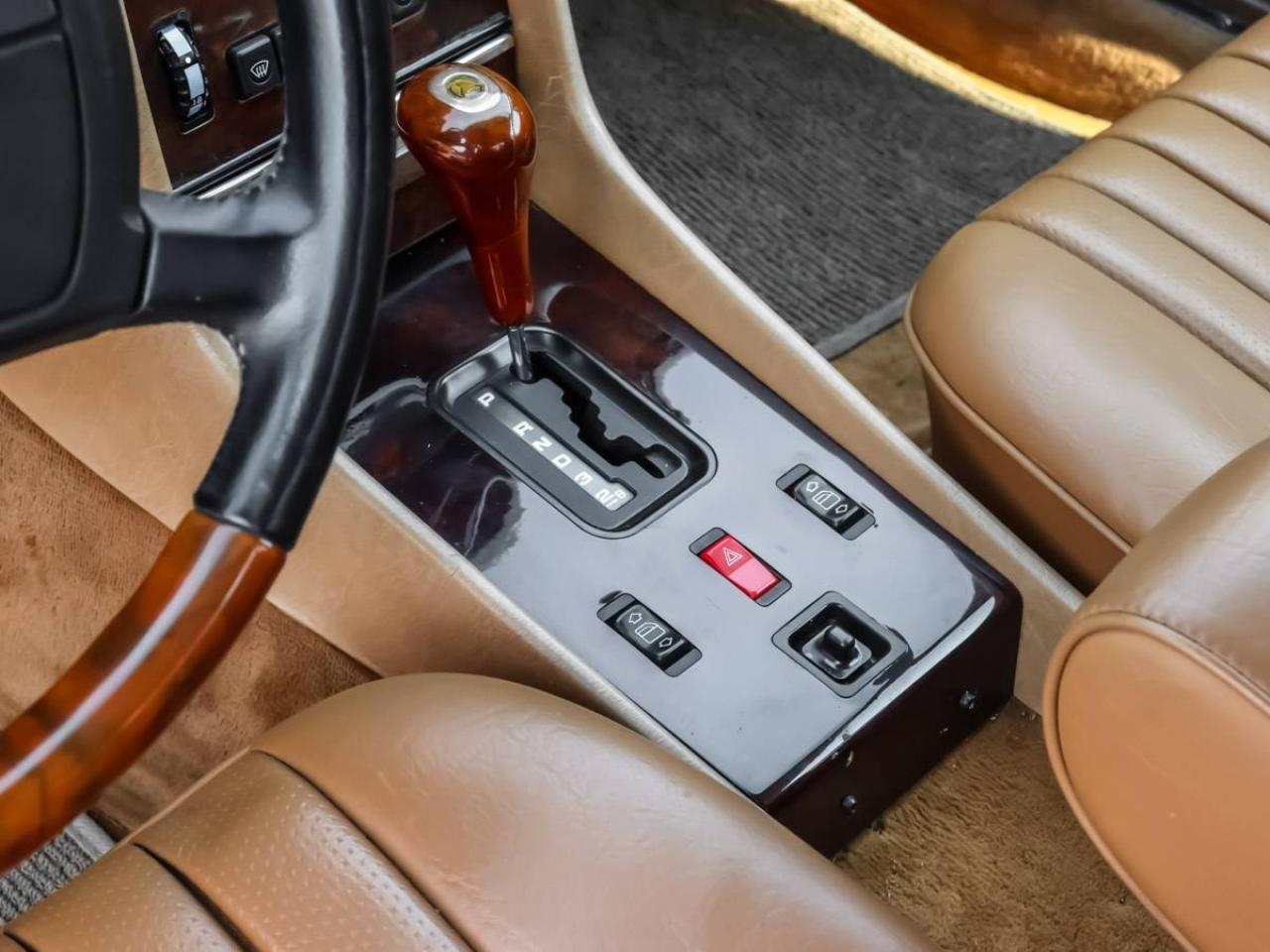 1988 Mercedes-Benz 560 Series 2dr Roadster 560SL Photo