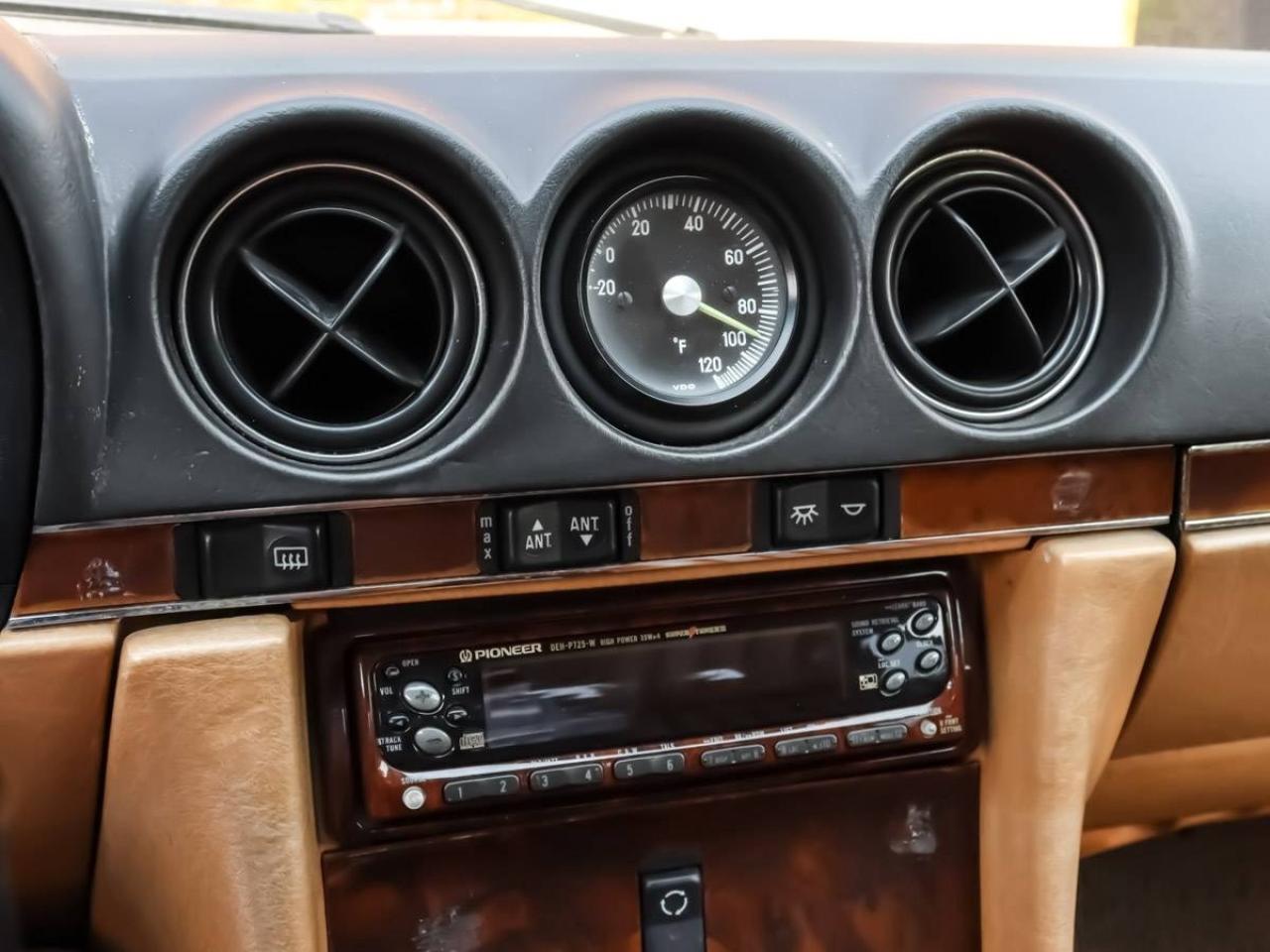 1988 Mercedes-Benz 560 Series 2dr Roadster 560SL Photo