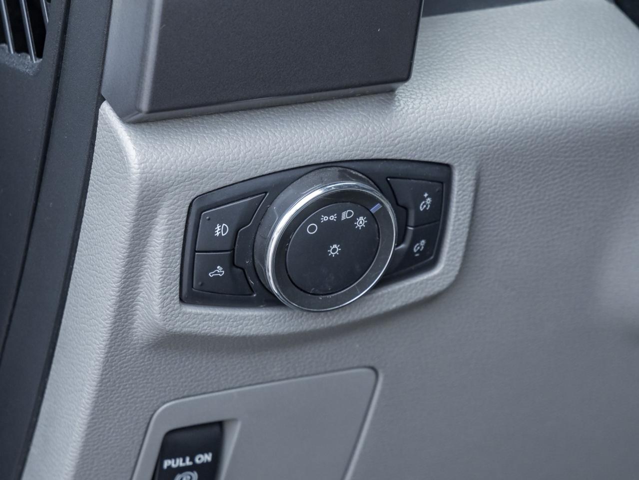 2017 Ford F-150 2WD REG CAB 122.5 Photo