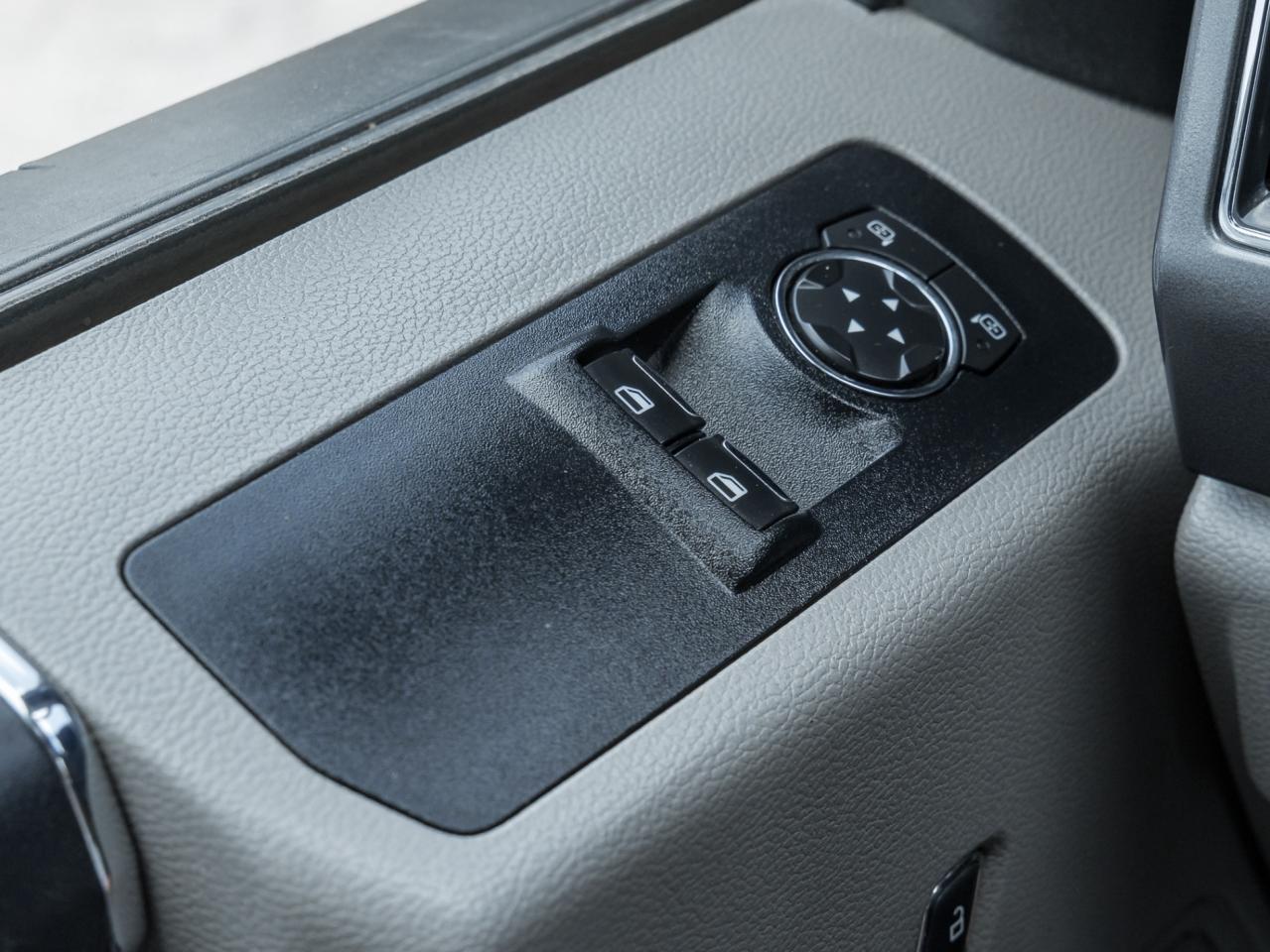 2017 Ford F-150 2WD REG CAB 122.5 Photo