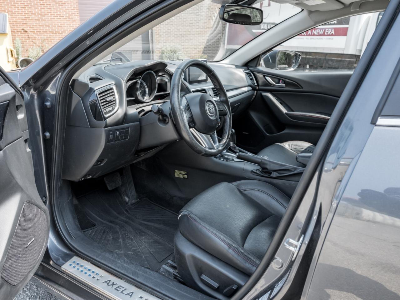 2014 Mazda MAZDA3 GT-SKY Photo