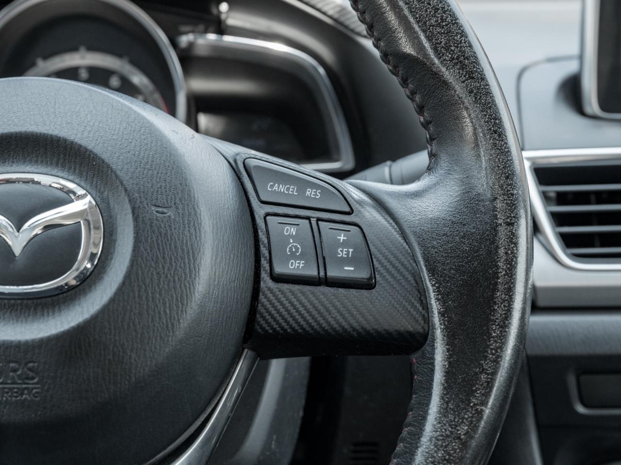 2014 Mazda MAZDA3 GT-SKY Photo