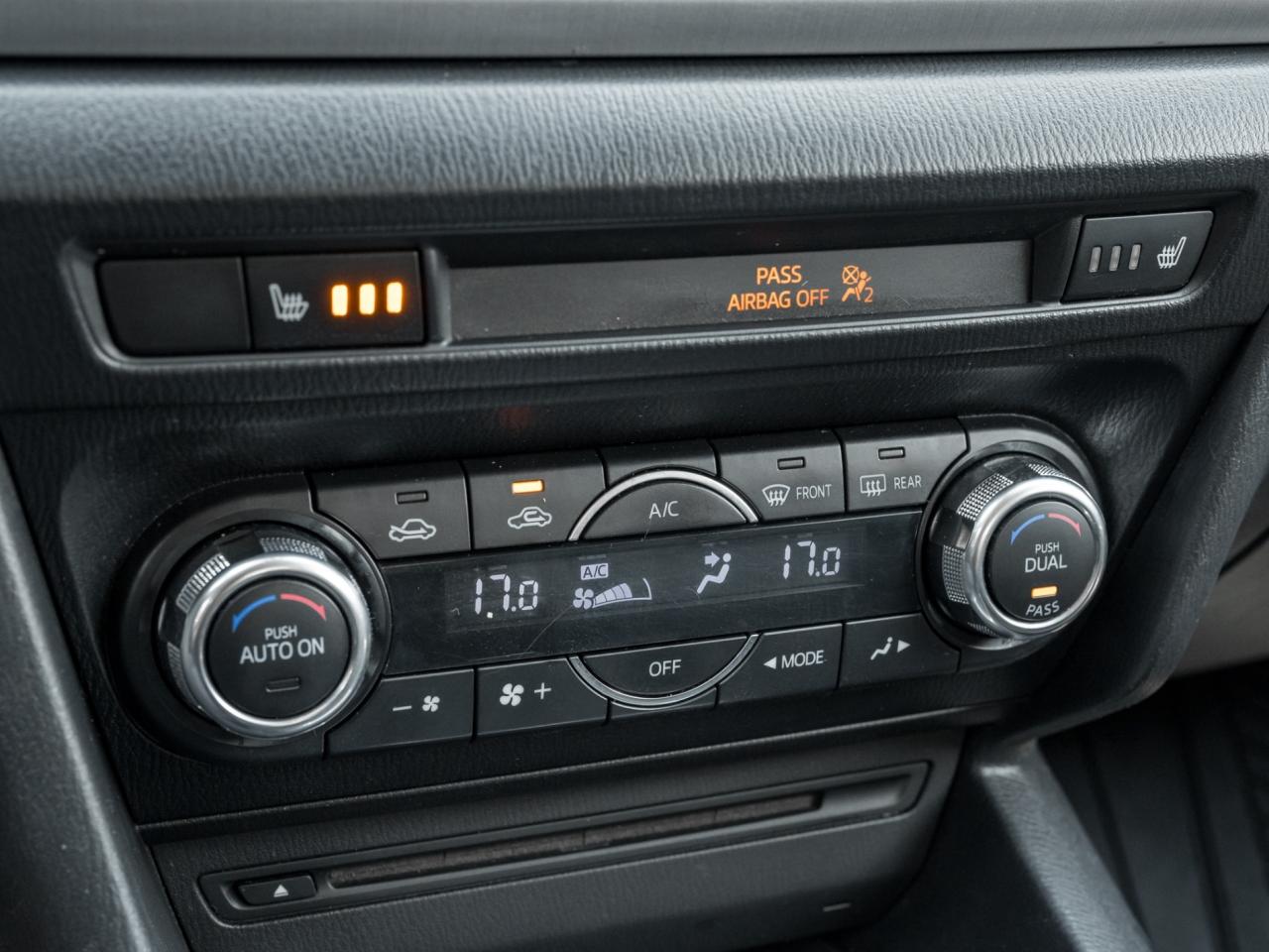 2014 Mazda MAZDA3 GT-SKY Photo