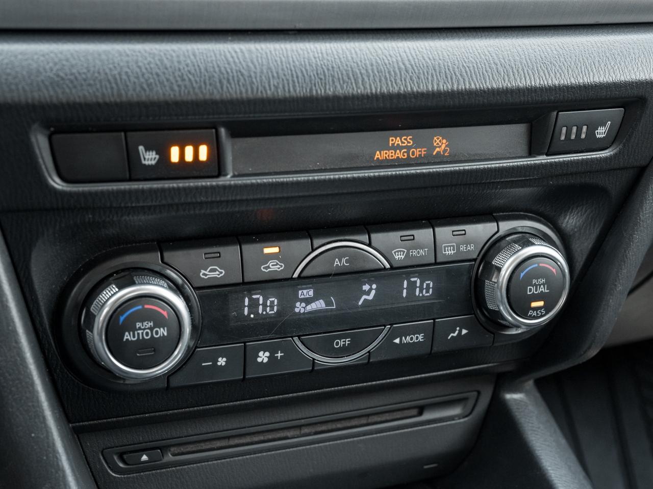 2014 Mazda MAZDA3 GT-SKY Photo