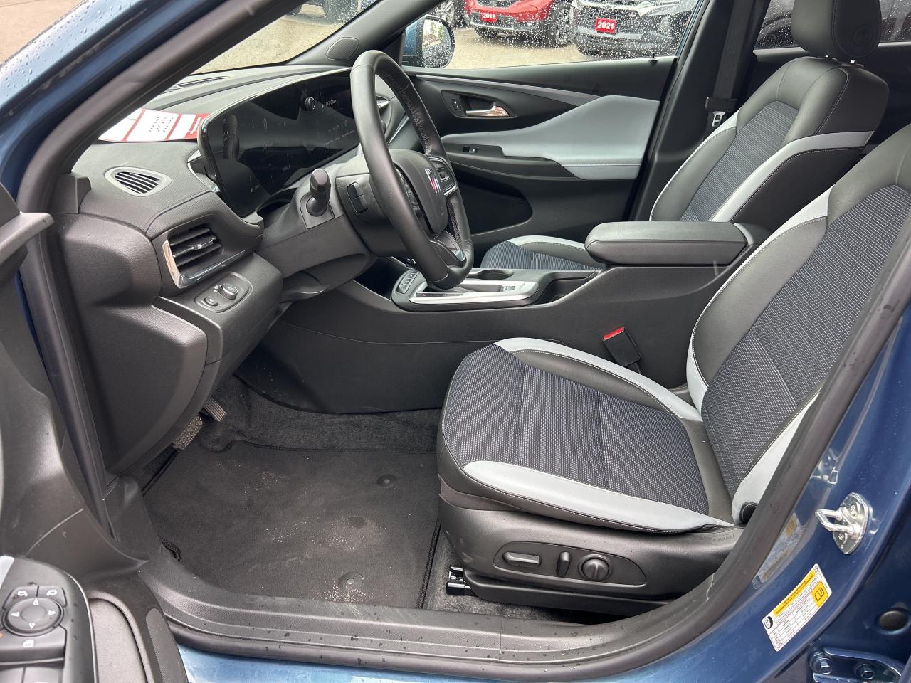 2024 Buick Envista PREFERRED, CLEAN CARFAX, BALANCE OF WARRANTY! Photo