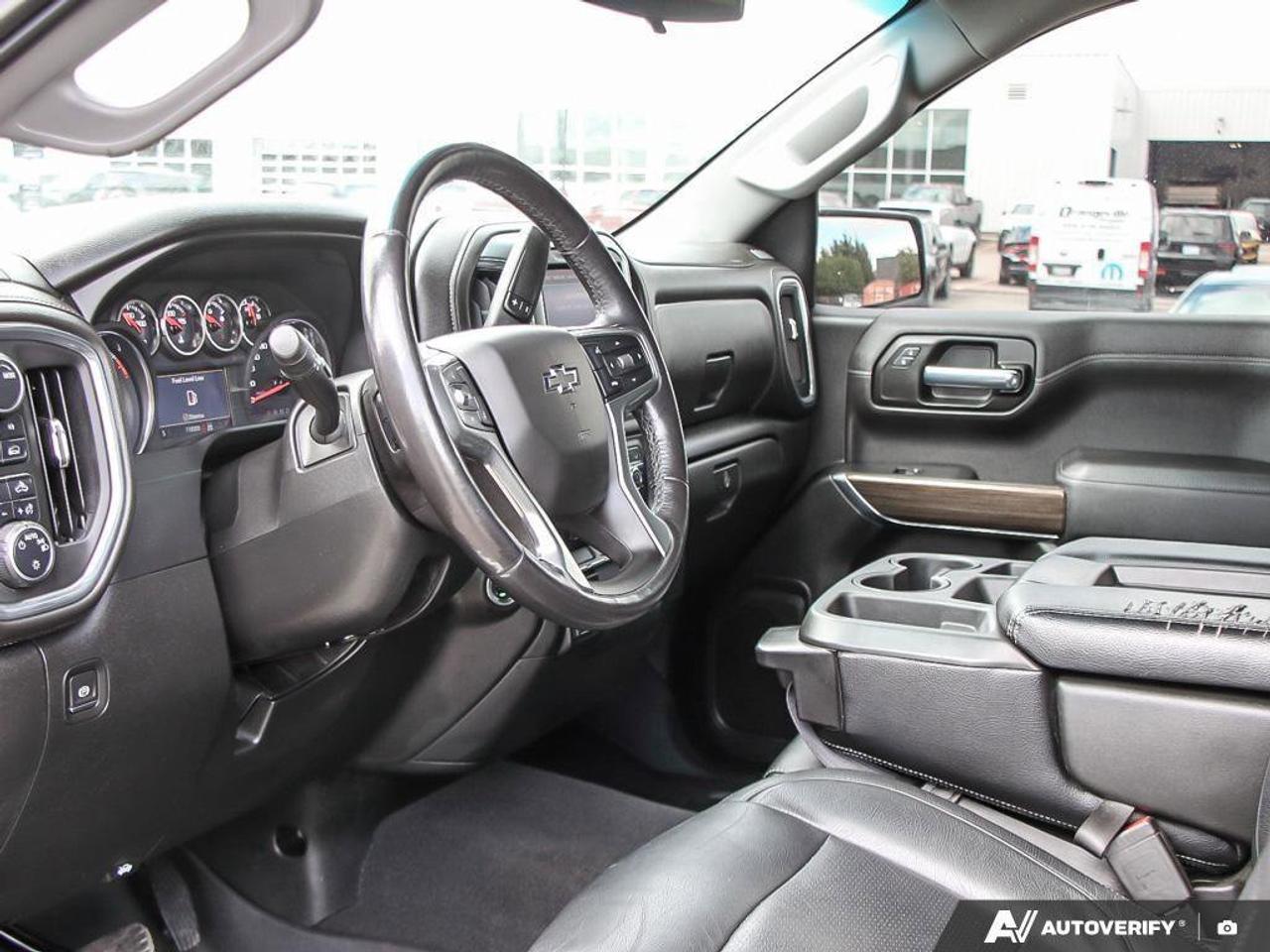 2020 Chevrolet Silverado 1500 RSTRST, CREW, 4X4, 2.7T, HEATED CLOTH, RALLY EDITI Photo