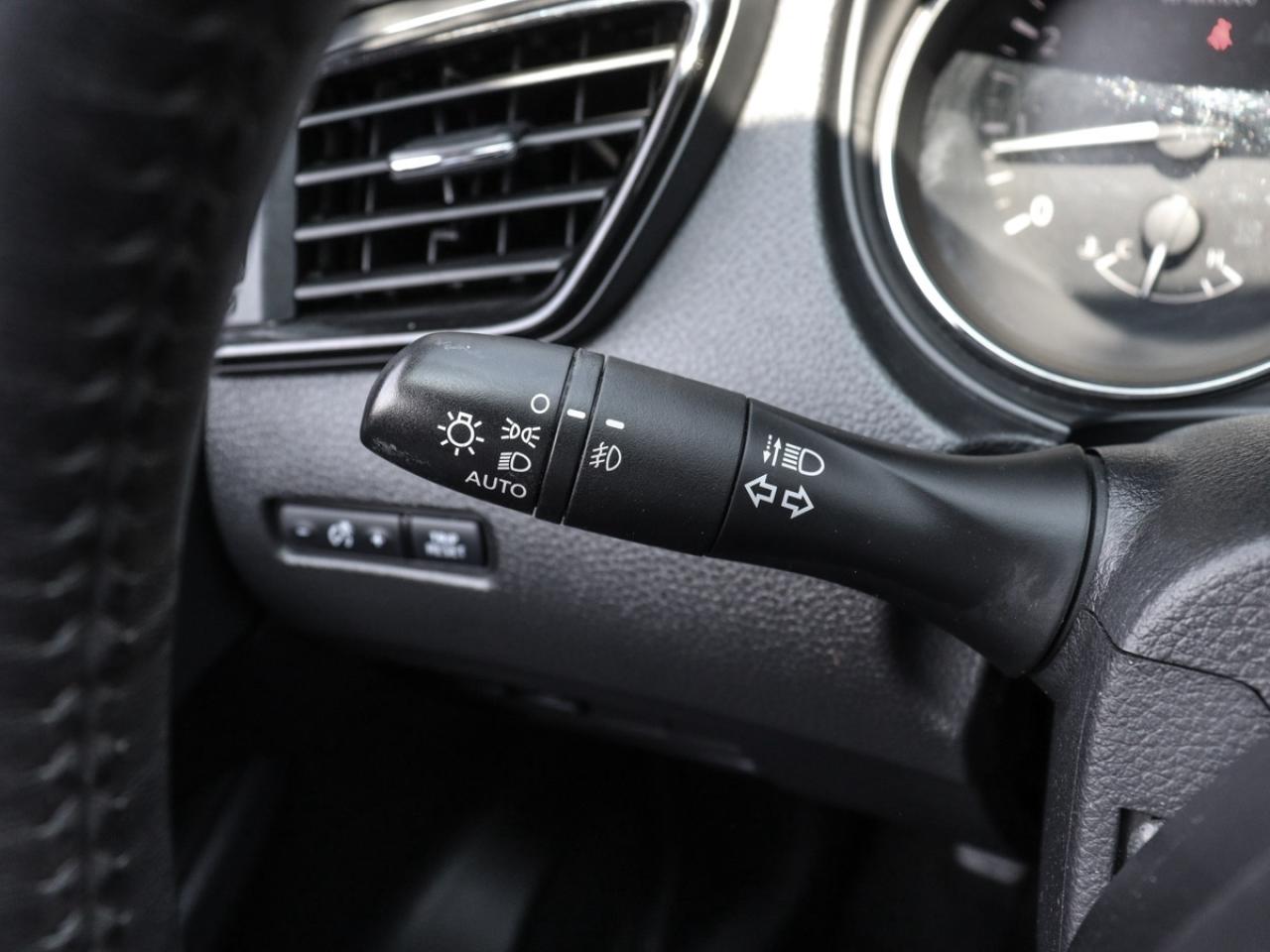 2019 Nissan Qashqai AWD -Dealer Serviced-Moonroof-BlindSpot-Remote Sta Photo