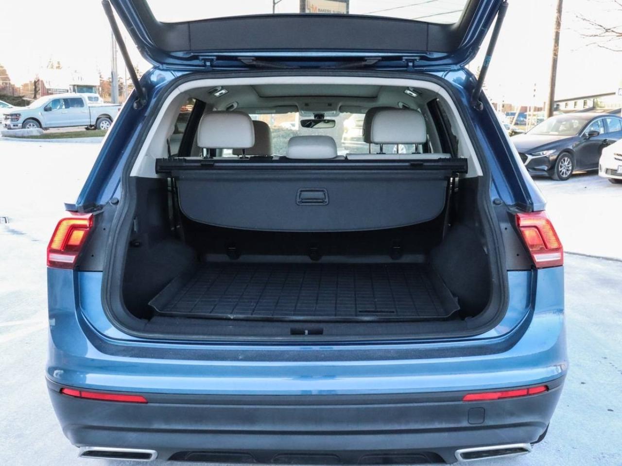 2018 Volkswagen Tiguan Comfortline AWD -Pano Roof-Dealer Serviced-NO Acci Photo