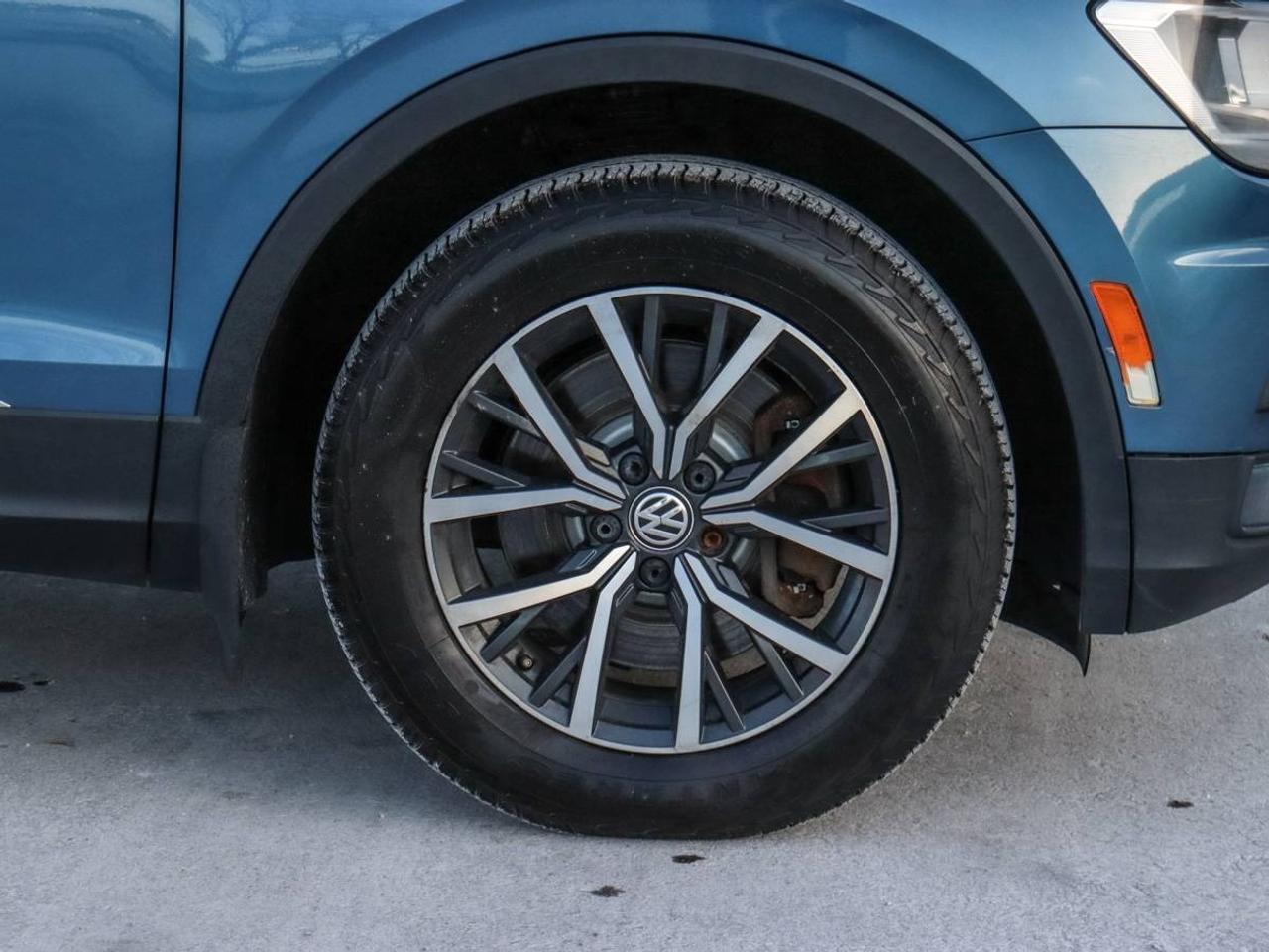 2018 Volkswagen Tiguan Comfortline AWD -Pano Roof-Dealer Serviced-NO Acci Photo