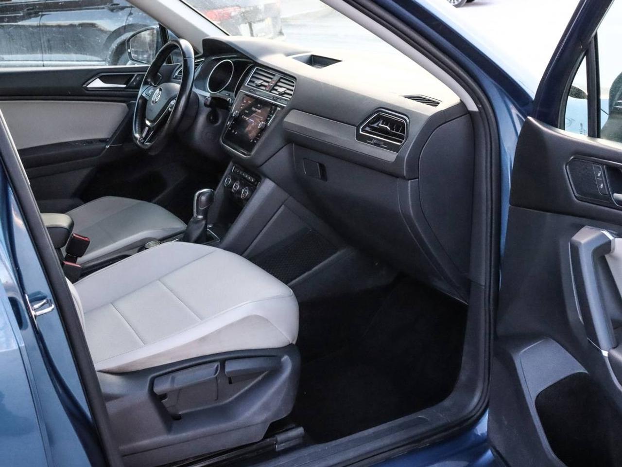 2018 Volkswagen Tiguan Comfortline AWD -Pano Roof-Dealer Serviced-NO Acci Photo