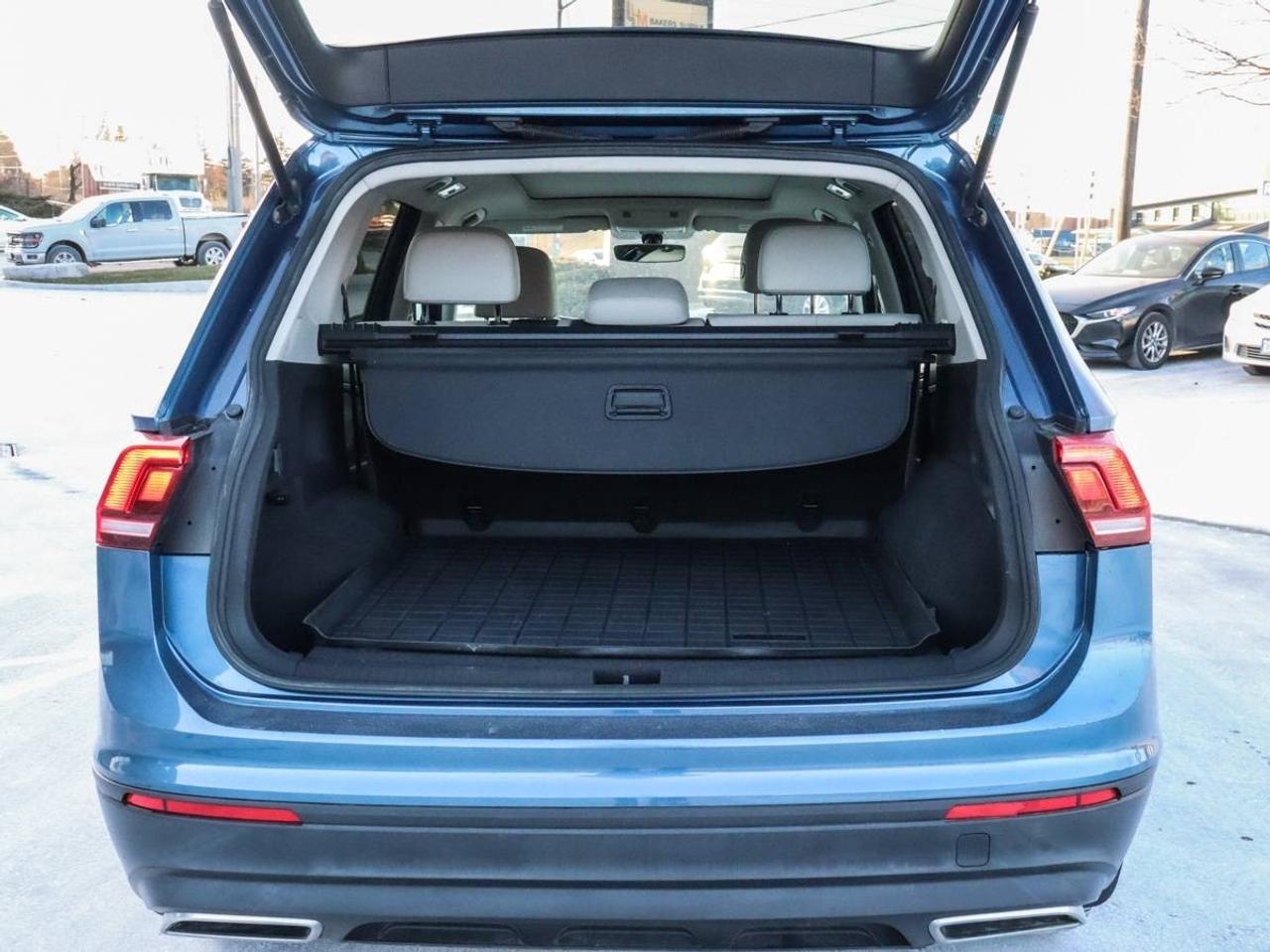 2018 Volkswagen Tiguan Comfortline AWD -Pano Roof-Dealer Serviced-NO Acci Photo