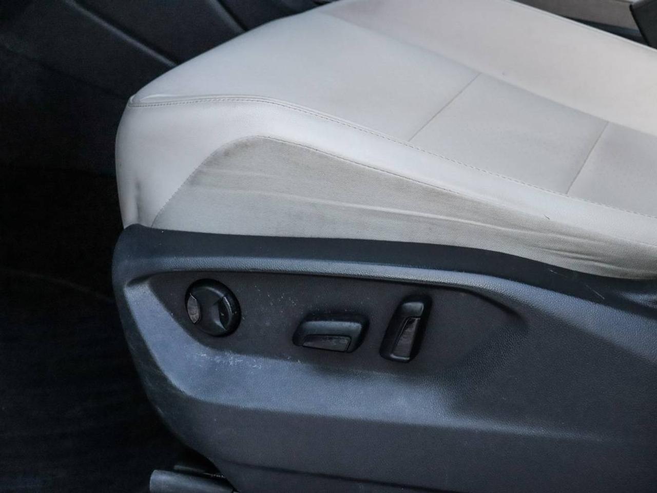 2018 Volkswagen Tiguan Comfortline AWD -Pano Roof-Dealer Serviced-NO Acci Photo