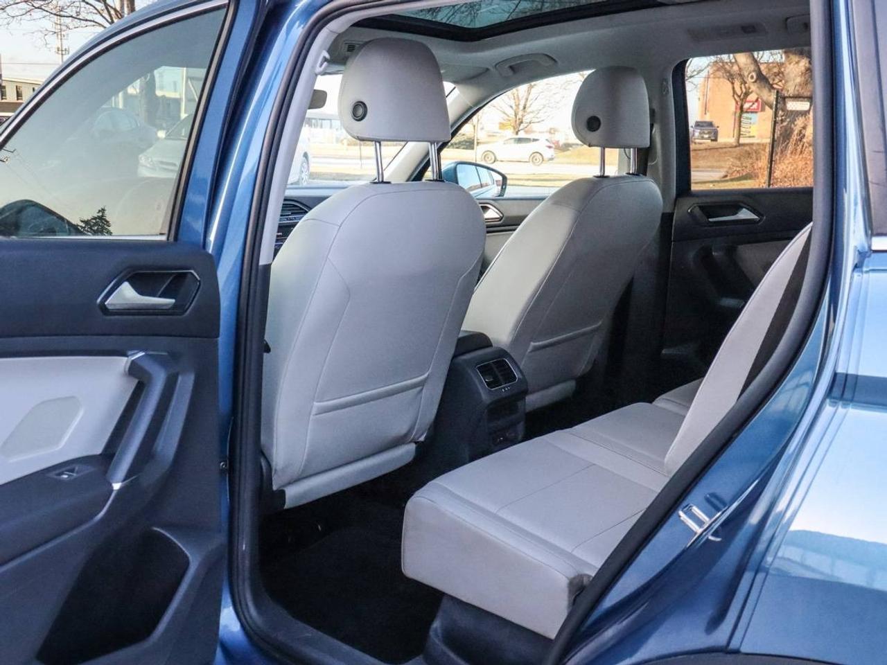 2018 Volkswagen Tiguan Comfortline AWD -Pano Roof-Dealer Serviced-NO Acci Photo