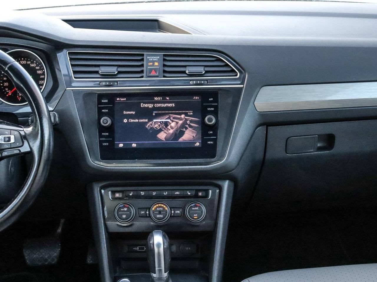 2018 Volkswagen Tiguan Comfortline AWD -Pano Roof-Dealer Serviced-NO Acci Photo