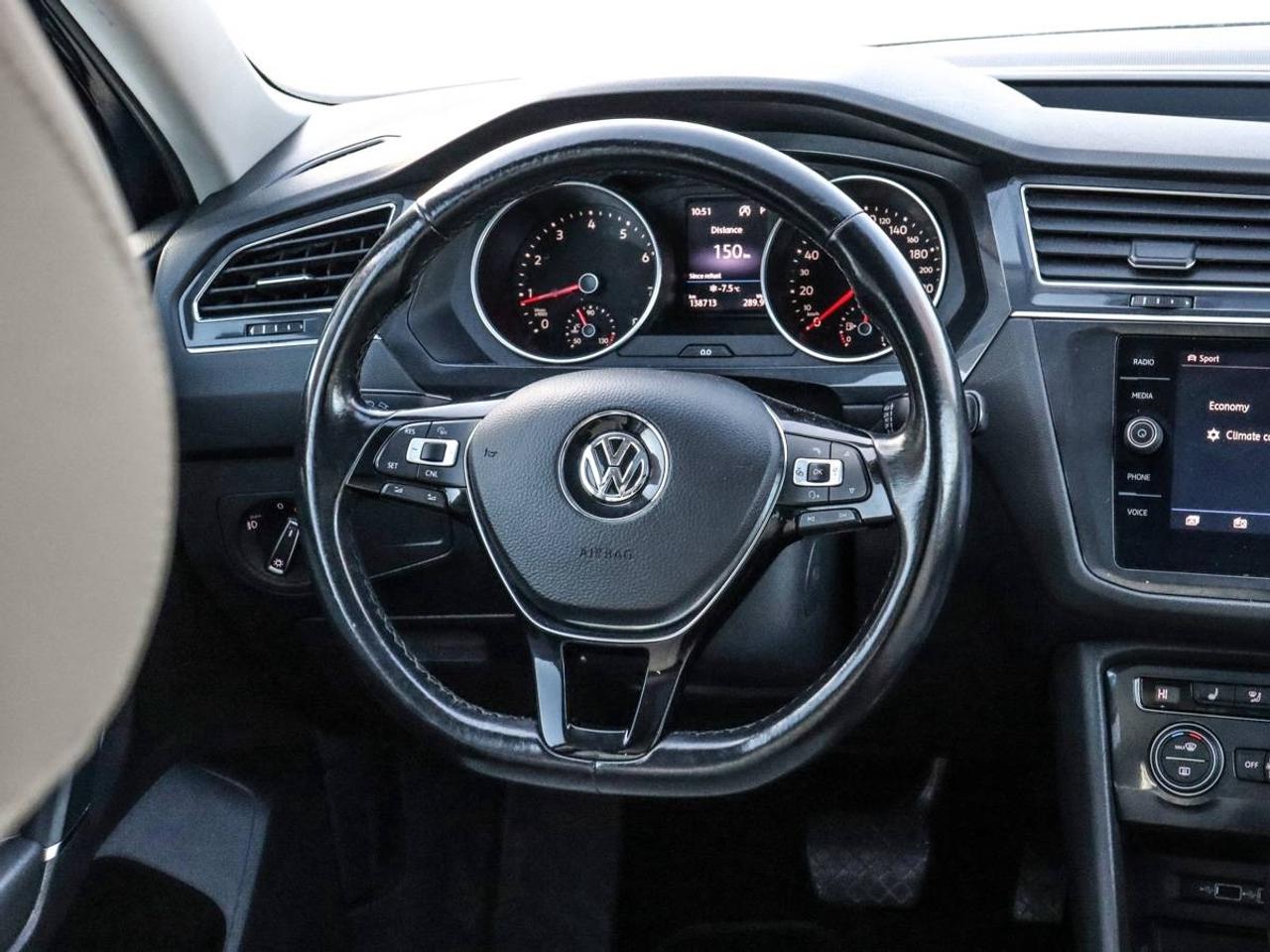 2018 Volkswagen Tiguan Comfortline AWD -Pano Roof-Dealer Serviced-NO Acci Photo