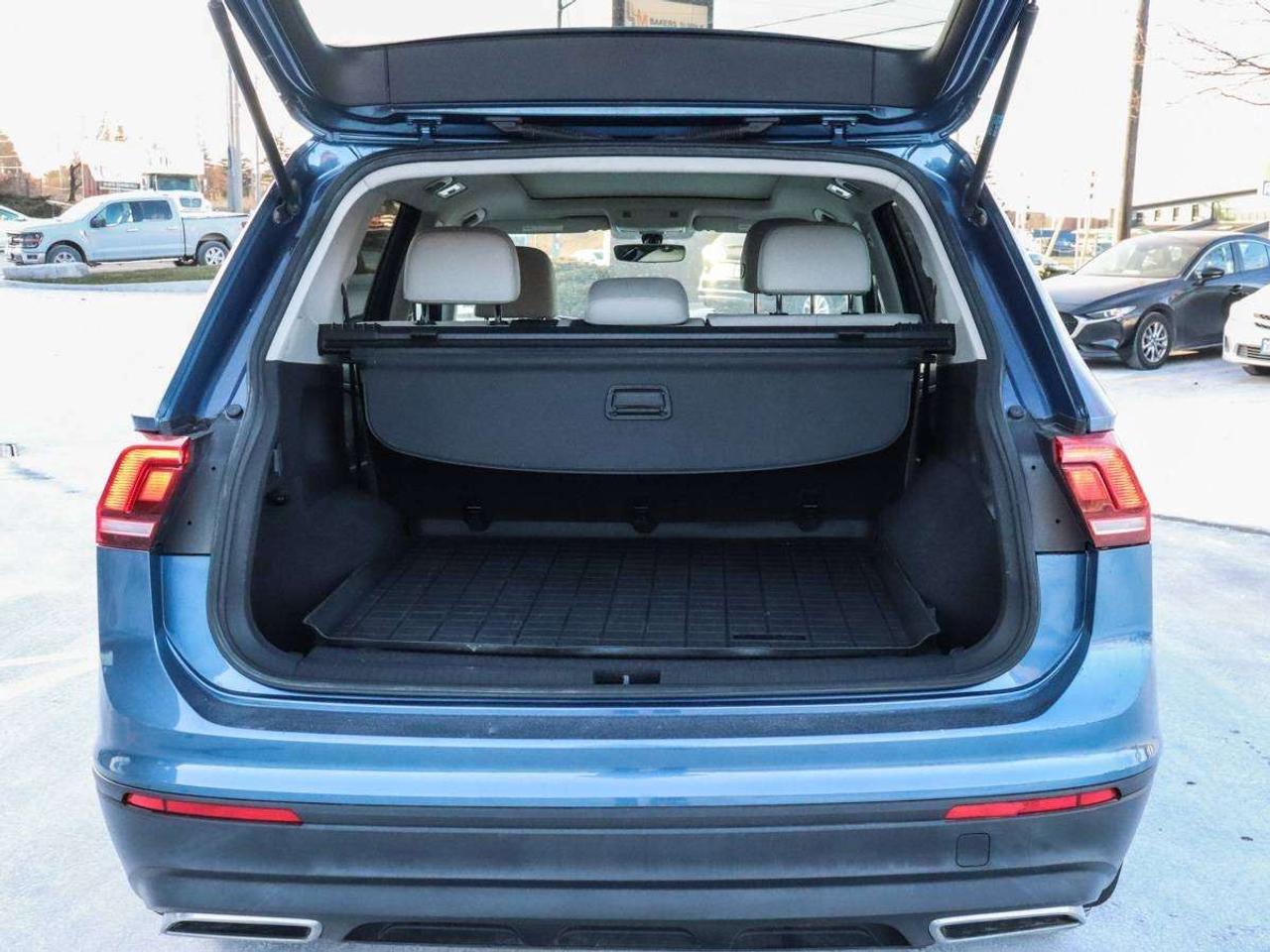 2018 Volkswagen Tiguan Comfortline AWD -Pano Roof-Dealer Serviced-NO Accidents-Heated Seats Photo