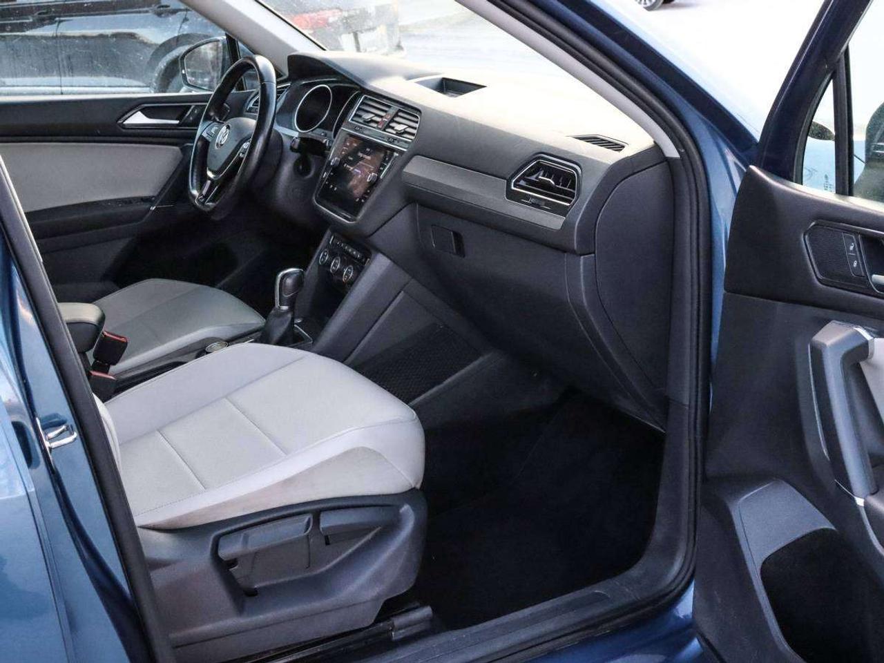 2018 Volkswagen Tiguan Comfortline AWD -Pano Roof-Dealer Serviced-NO Accidents-Heated Seats Photo