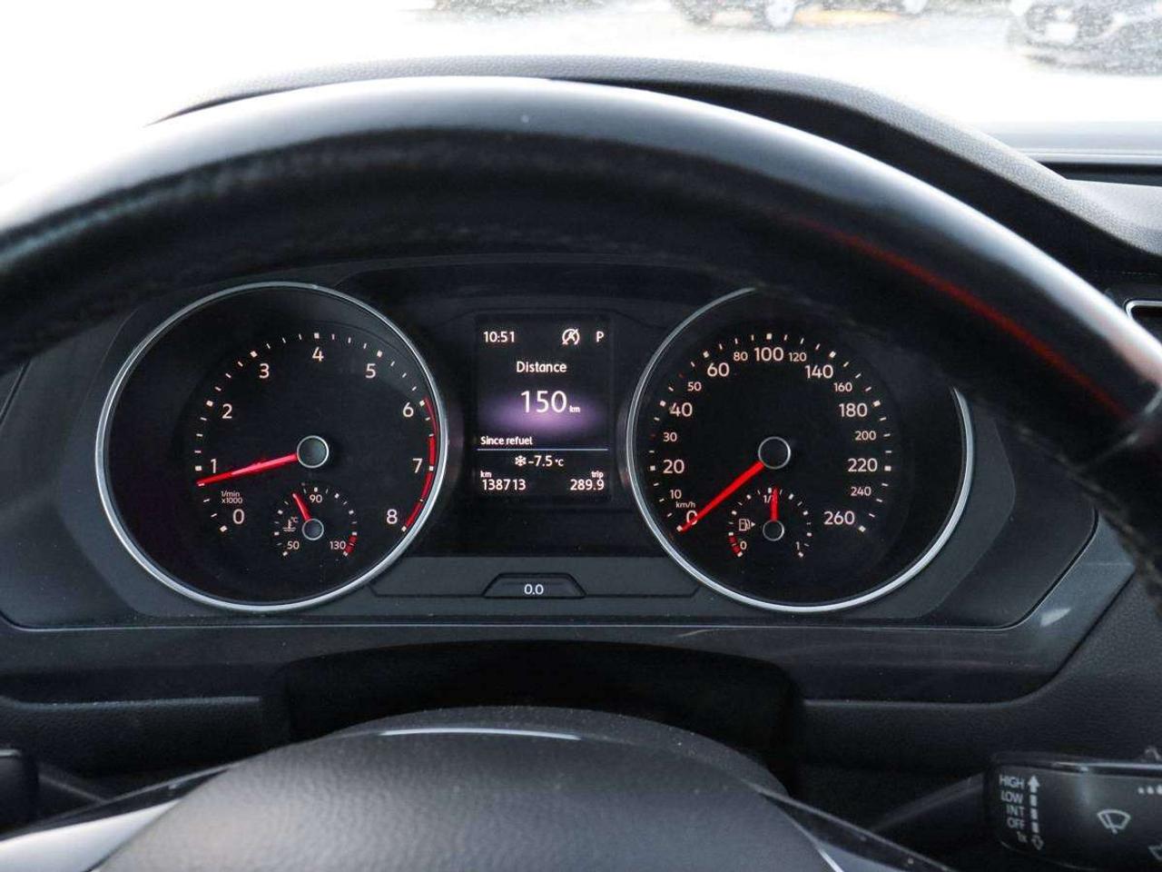 2018 Volkswagen Tiguan Comfortline AWD -Pano Roof-Dealer Serviced-NO Accidents-Heated Seats Photo