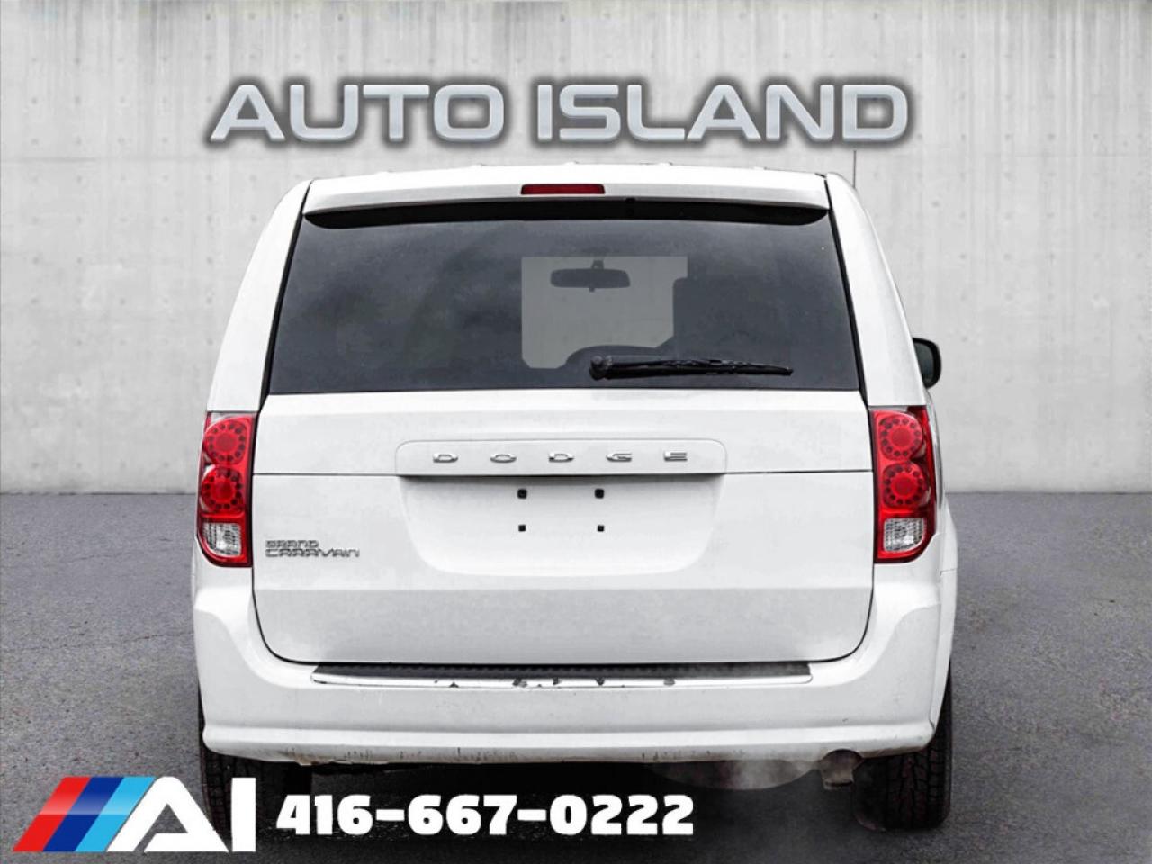 2011 Dodge Grand Caravan 119 WB cargo Photo