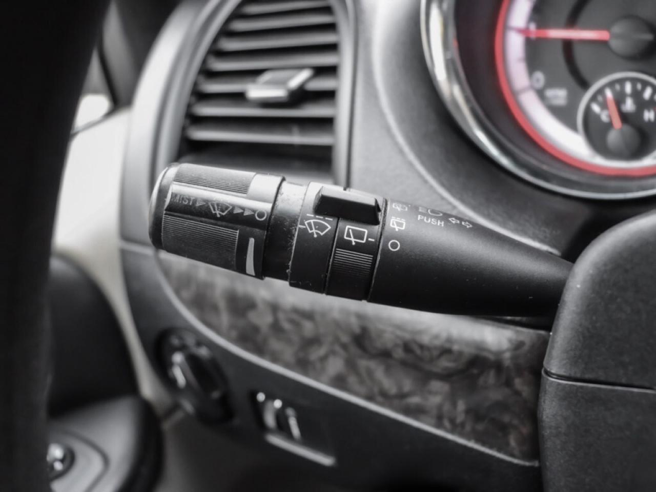 2011 Dodge Grand Caravan 119 WB cargo Photo