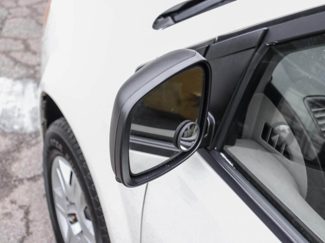 2011 Dodge Grand Caravan 119 WB cargo Photo