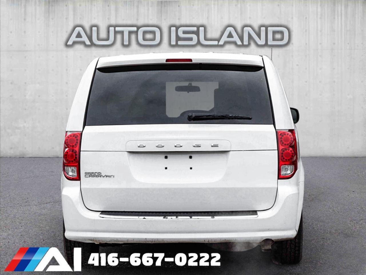 2011 Dodge Grand Caravan 119 WB cargo Photo