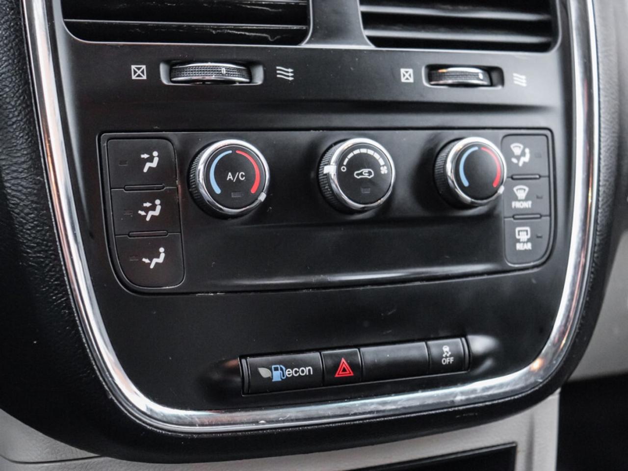 2011 Dodge Grand Caravan 119 WB cargo Photo