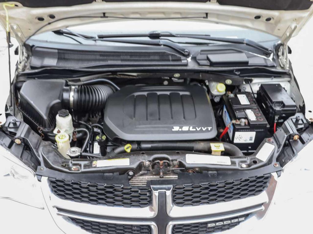 2011 Dodge Grand Caravan 119 WB cargo Photo