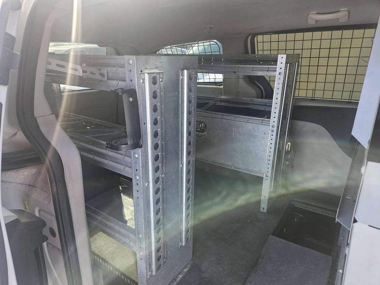2011 Dodge Grand Caravan 119 WB cargo Photo