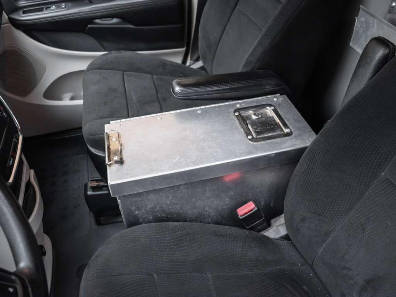2011 Dodge Grand Caravan 119 WB cargo Photo